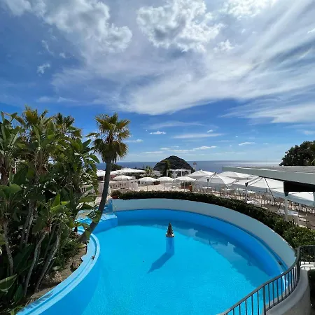 Borgo Romantica - & 4*