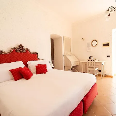 Hotel Borgo Romantica - & 4*