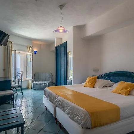 Hotel Borgo Romantica - & 4*