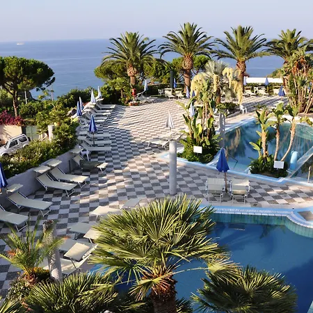 Borgo Romantica - & 4* Sant'Angelo (Isola d'Ischia)